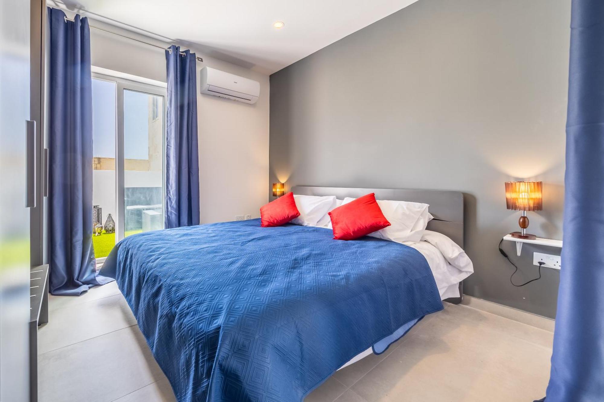 Sleek & Stylish 2Br Accommodation With Large Private Terrace - Close To Saint Julian'S & Tigne Shopping Mall Sliema Eksteriør bilde