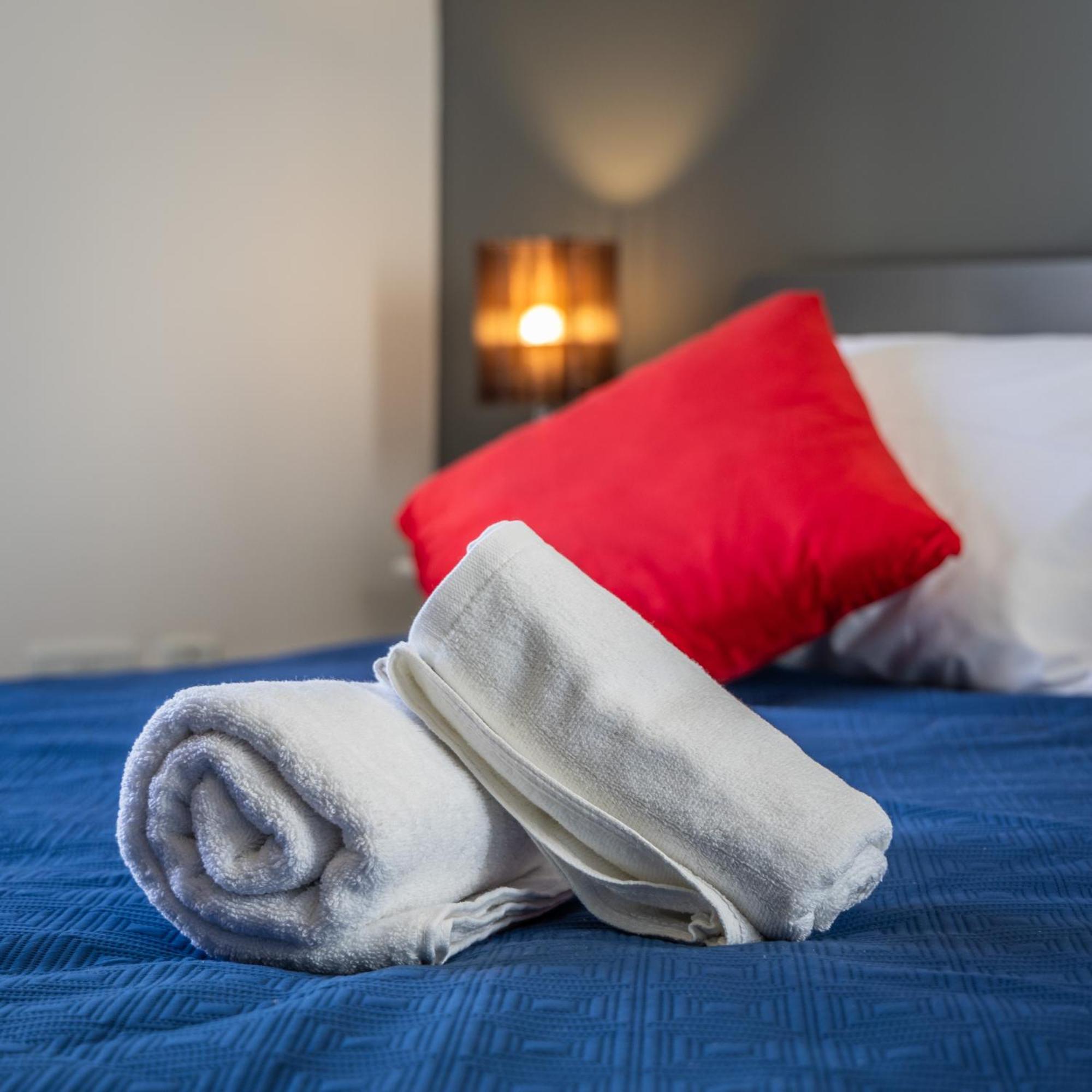 Sleek & Stylish 2Br Accommodation With Large Private Terrace - Close To Saint Julian'S & Tigne Shopping Mall Sliema Eksteriør bilde